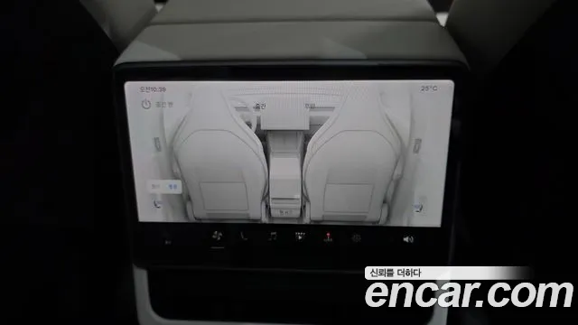 Tesla Model Y — Фото автомобиля 14