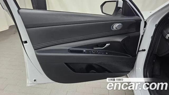Hyundai Avante CN7 — Фото автомобиля 13