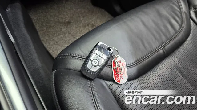 Ford Explorer Explorer 6 поколение 3.0 Platinum 4WD — Фото автомобиля 24
