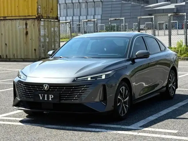 Фотография автомобиля — Changan Eado