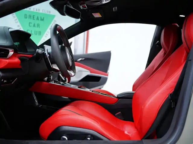 Lotus Emira — Фото автомобиля 27