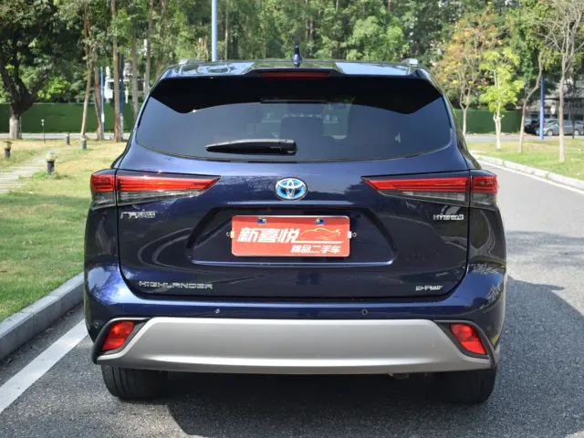Toyota Highlander — Фото автомобиля 5