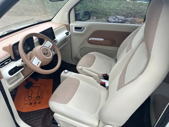Wuling Hongguang Mini EV — Фото автомобиля 6