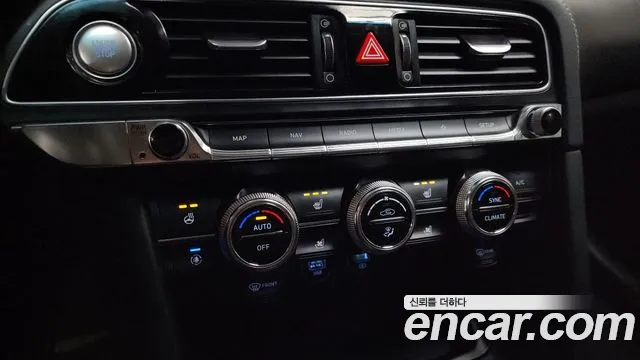 Genesis G70 — Фото автомобиля 17