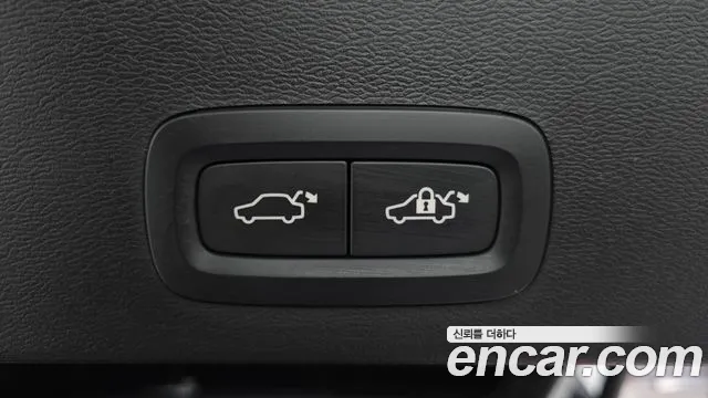 Вольво XC40 B4 Ultra Bright — Фото автомобиля 29