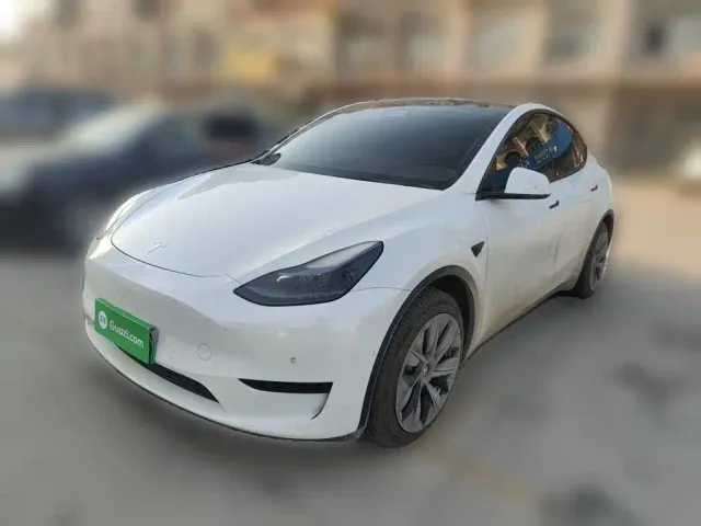 Фотография автомобиля — Tesla Model Y