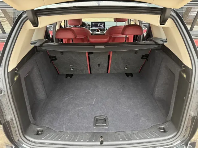 BMW iX3 — Фото автомобиля 12