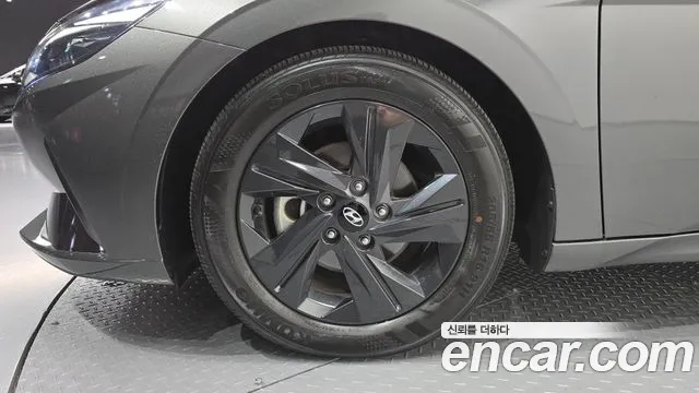 Hyundai Avante CN7 — Фото автомобиля 5