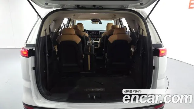 Kia Carnival 4th Gen — Фото автомобиля 24