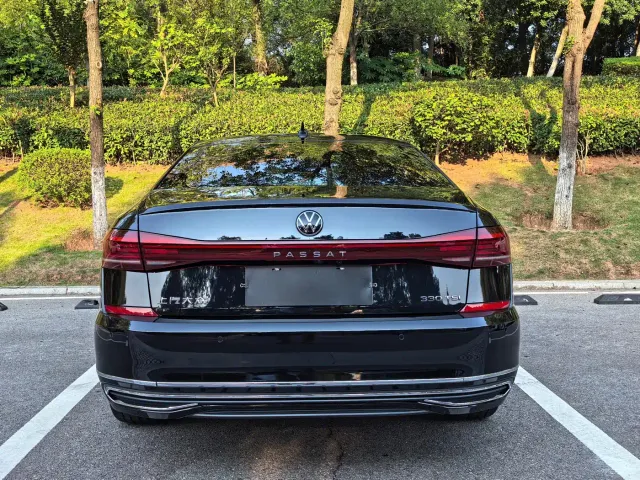 Volkswagen Passat — Фото автомобиля 5