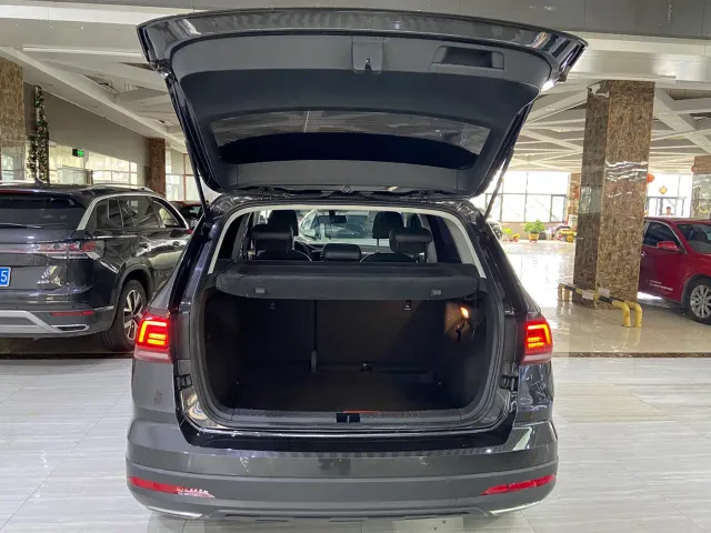 Volkswagen Tharu — Фото автомобиля 12