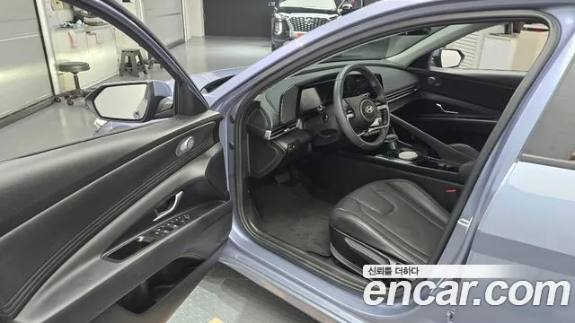 Hyundai AVANTE Новый Avante (CN7) — Фото автомобиля 10