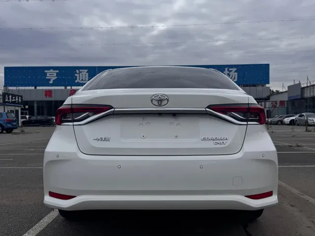 Toyota Corolla — Фото автомобиля 5