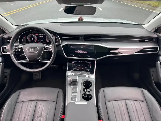 Audi A7 — Фото автомобиля 10