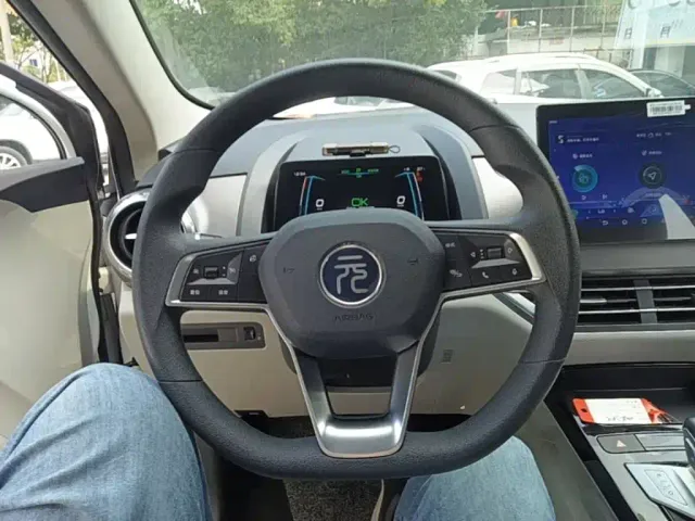 BYD Yuan Pro — Фото автомобиля 10