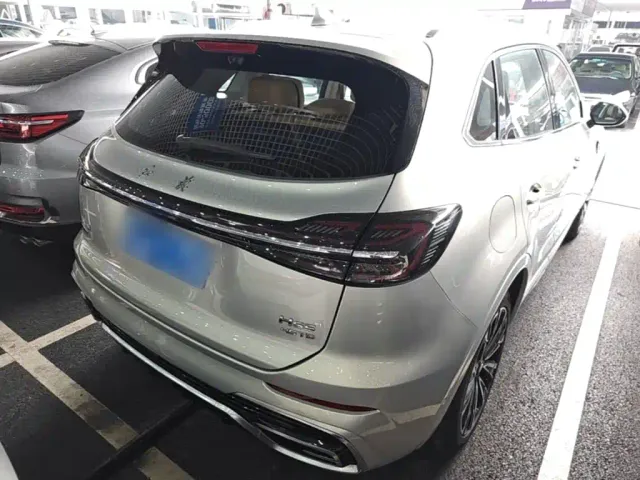 Hongqi HS5 — Фото автомобиля 6