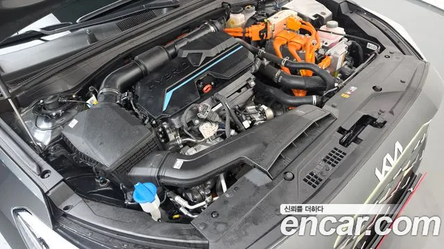 Kia K8 Hybrid — Фото автомобиля 9