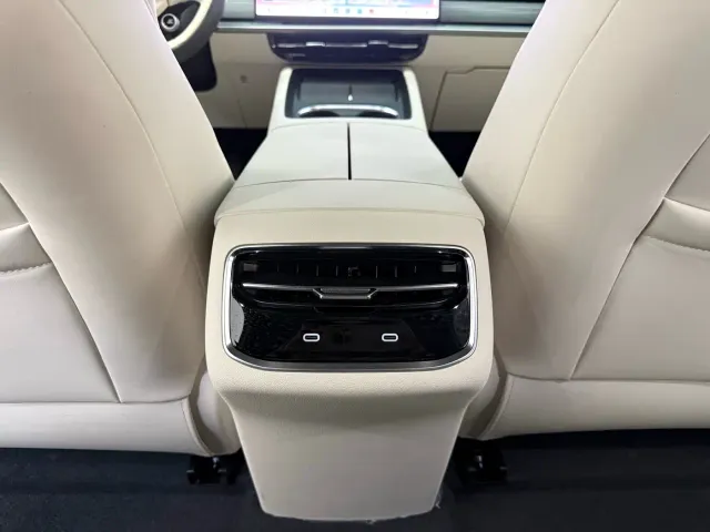 Dongfeng eπ 007 — Фото автомобиля 16