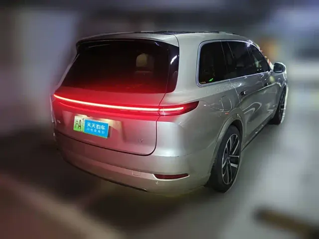 Li Auto L9 — Фото автомобиля 2