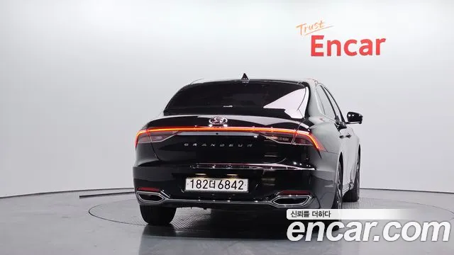 Hyundai Grandeur — Фото автомобиля 4