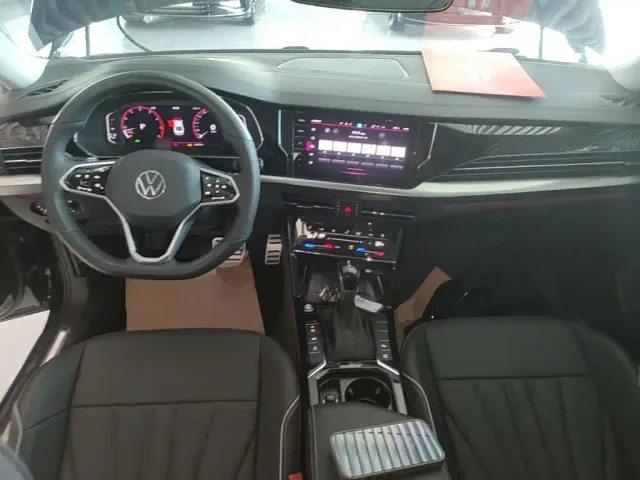 Volkswagen Passat — Фото автомобиля 9