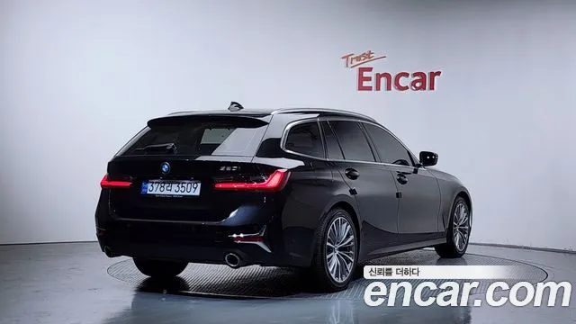 BMW 3-Series 3 серия (G20) 320i Touring Luxury — Фото автомобиля 2