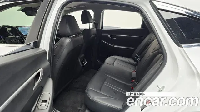 Hyundai Sonata Sonata (DN8) 2.0 LPG(Для проката) — Фото автомобиля 19