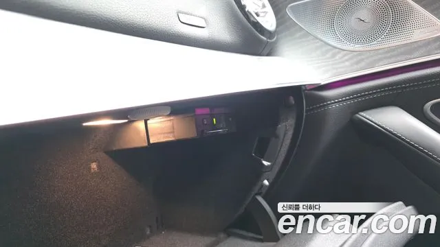 Mercedes-Benz AMG GT 4 двери 43 4MATIC+ — Фото автомобиля 28