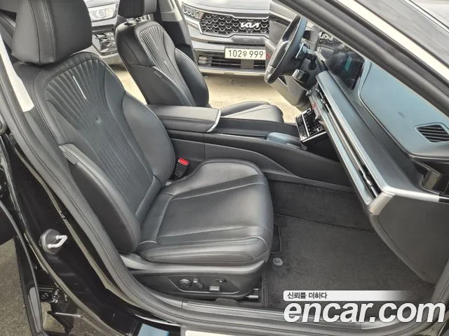 Hyundai Grandeur Grandeur (GN7) 2.5 Бензин 2WD — Фото автомобиля 11
