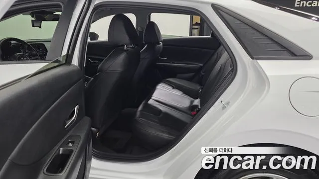 Hyundai AVANTE Avante (CN7) — Фото автомобиля 11