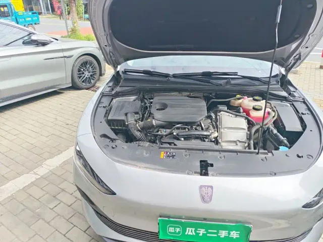 Roewe D7 — Фото автомобиля 21