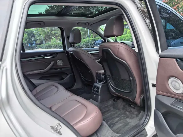 BMW X1 — Фото автомобиля 12