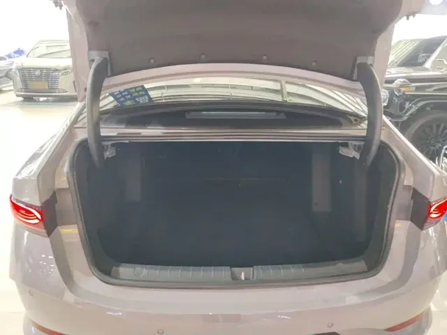 BYD Qin PLUS — Фото автомобиля 18