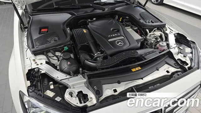 Mercedes-Benz E-Class — Фото автомобиля 9