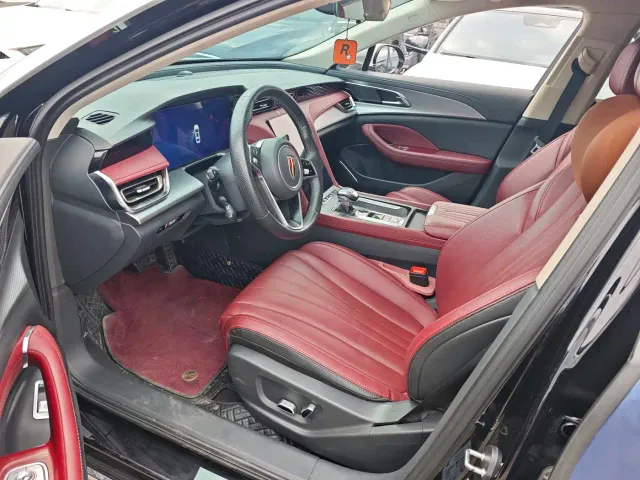 Hongqi H5 — Фото автомобиля 4