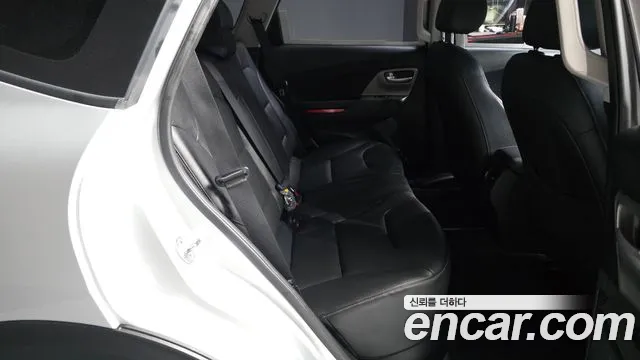 Kia Niro — Фото автомобиля 11