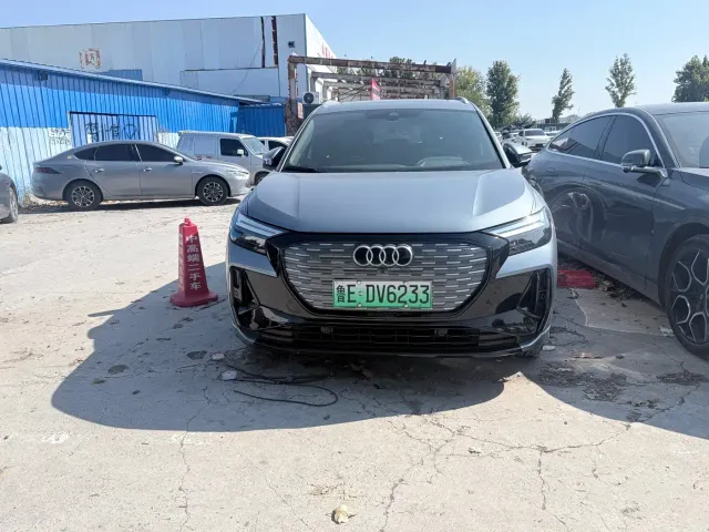Audi Q4 e-tron — Фото автомобиля 2