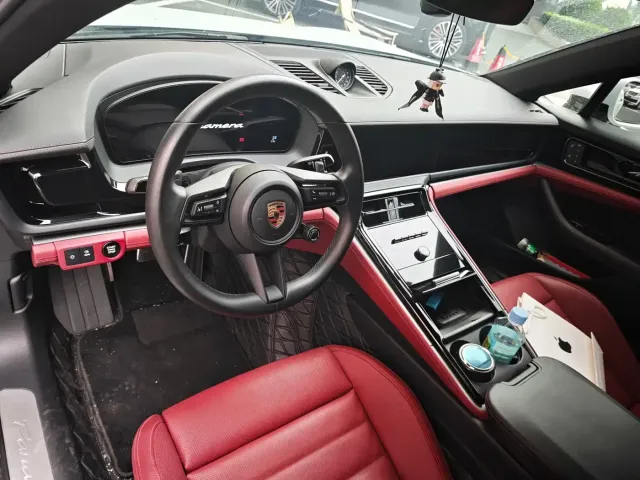 Фотография автомобиля — Porsche Panamera