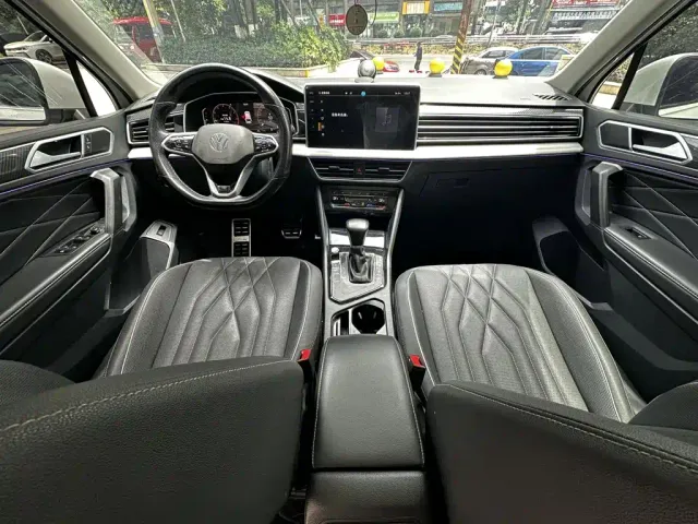 Volkswagen Tiguan L — Фото автомобиля 9