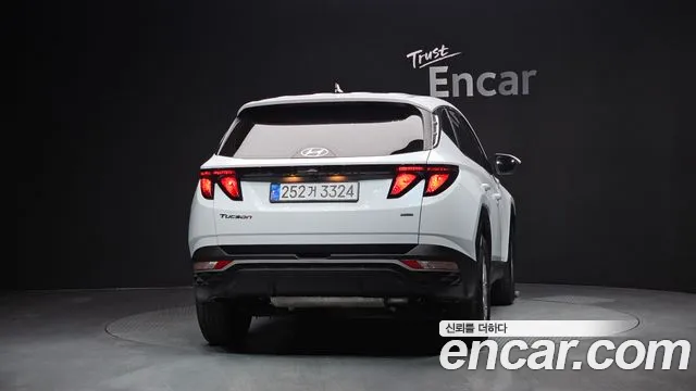 Hyundai Tucson Tucson (NX4) Бензин 1.6 Turbo 4WD — Фото автомобиля 4