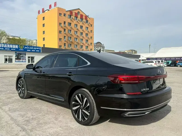Volkswagen Passat — Фото автомобиля 7