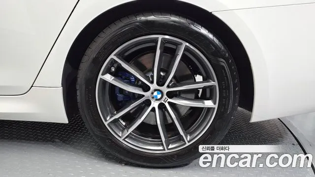 BMW 5 Series G30 — Фото автомобиля 21