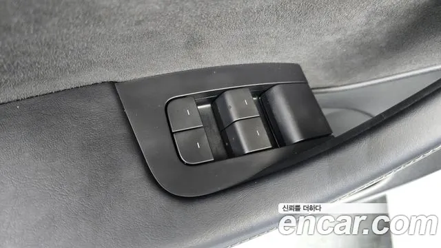 Tesla Model 3 — Фото автомобиля 18