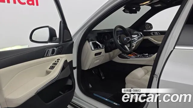 BMW X7 — Фото автомобиля 10