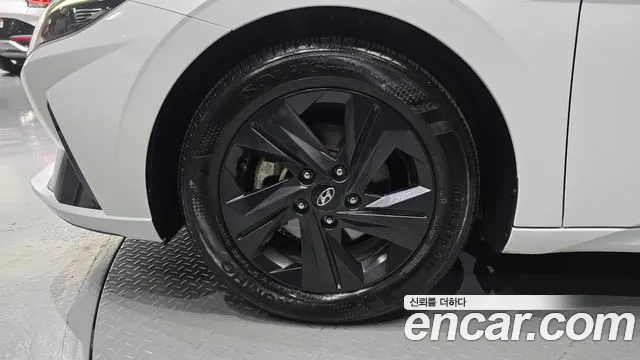 Hyundai AVANTE Avante (CN7) — Фото автомобиля 5