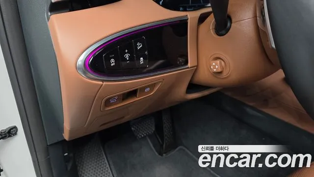 Genesis GV70 — Фото автомобиля 28