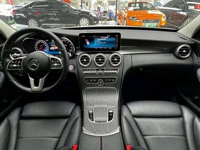 Mercedes-Benz C-Class — Фото автомобиля 22