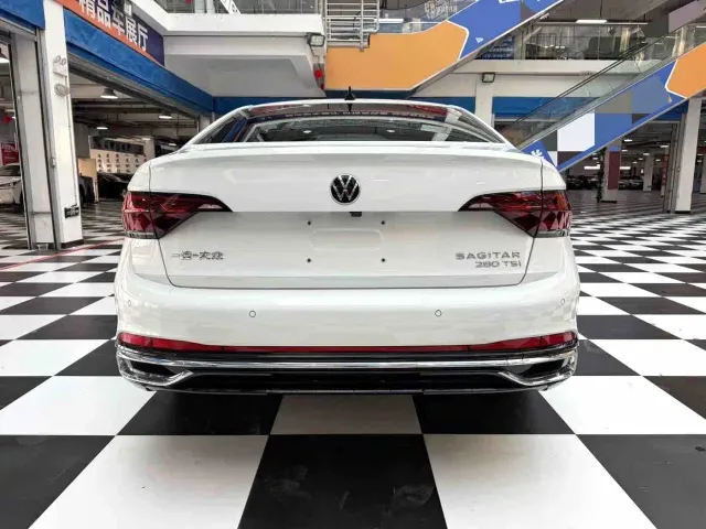 Volkswagen Sagitar — Фото автомобиля 14