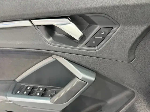 Audi Q3 — Фото автомобиля 11