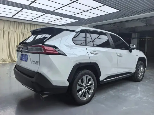 Toyota Wildlander — Фото автомобиля 5
